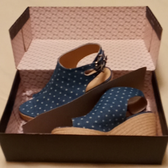 Like NEW,Victoria Secret,Blue Denim with White Polka Dots,Wedge Heel,Booties💙🦋 - Picture 13 of 13